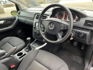 /photos/12209/b2c1877e-dc7a-46c0-8181-be8b3c3cd5a0_i320x240.jpg