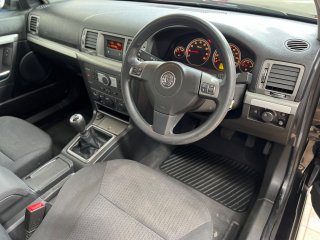 /photos/12209/cfb0d9df-2c4c-4884-e125-f0616c11744a_i320x240.jpg